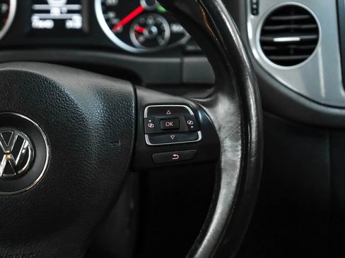 Used 2013 Volkswagen Tiguan SEL image 17