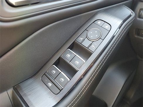 New 2025 Nissan Rogue SL w/ Tech Package FWD image 11
