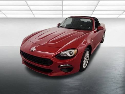 Used 2018 FIAT 124 Spider Classica RWD image 3