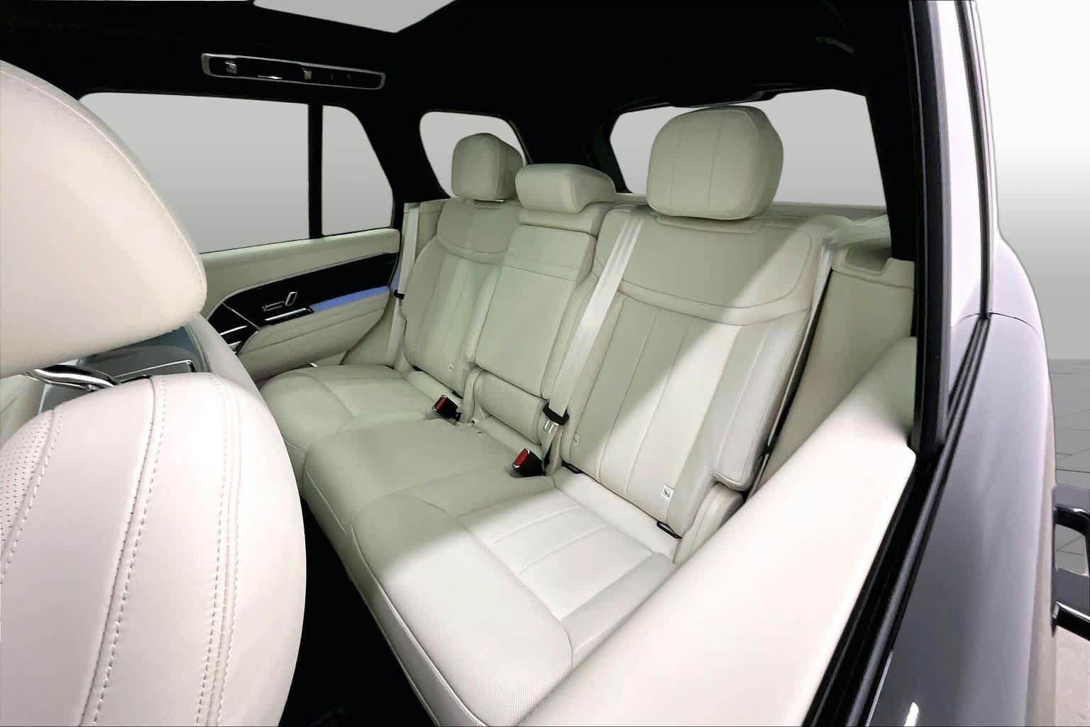 Used 2026 Land Rover Range Rover SE AWD/4WD image 19