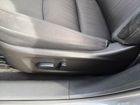 Used 2024 Nissan Altima 2.5 SV image 13