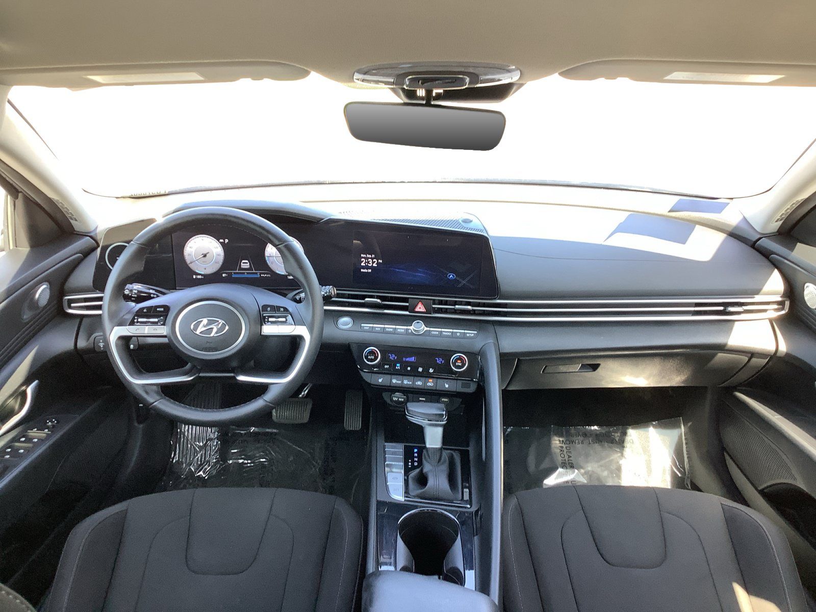Used 2023 Hyundai Elantra SEL w/ Convenience Package FWD image 10