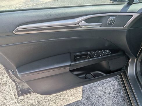 Used 2019 Ford Fusion SEL image 10