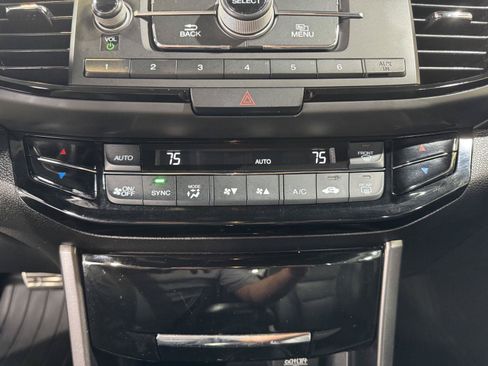 Used 2017 Honda Accord Sport Special Edition image 31