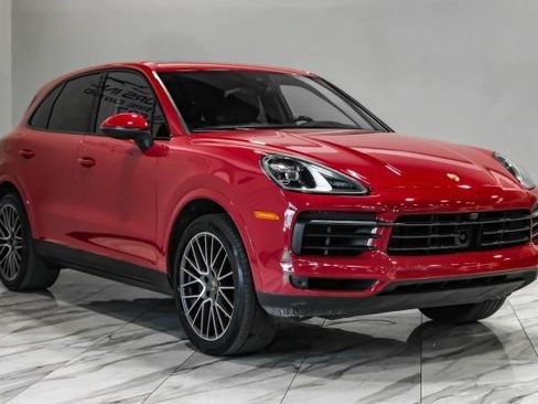 Used 2021 Porsche Cayenne AWD/4WD image 10