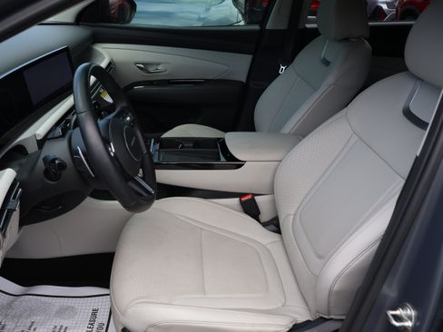Used 2025 Hyundai Tucson Limited AWD/4WD image 23