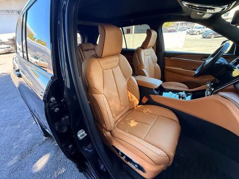 Used 2023 Jeep Grand Cherokee Summit AWD/4WD image 29