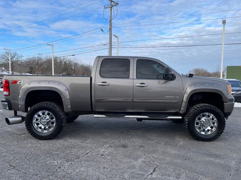 Used 2012 GMC Sierra 2500 SLT w/ SLT Convenience Package image 9