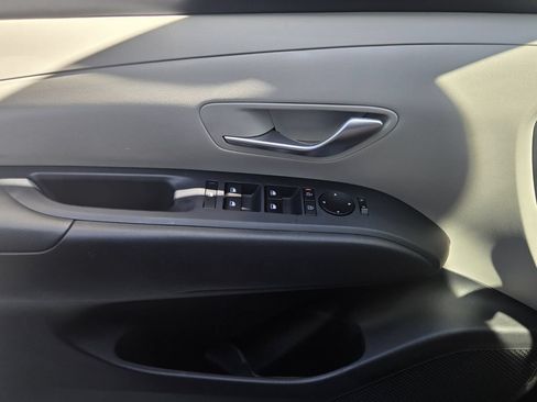 Used 2025 Hyundai Tucson SE FWD image 27