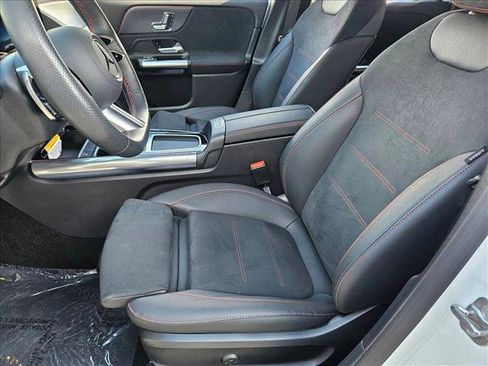 Used 2025 Mercedes-Benz GLA 250 image 16