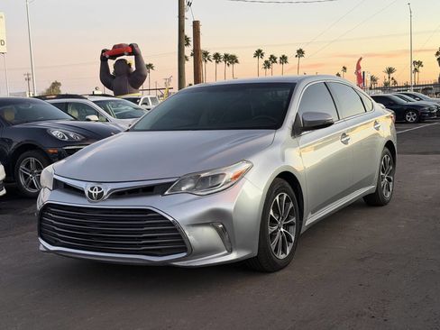 Used 2016 Toyota Avalon XLE image 1