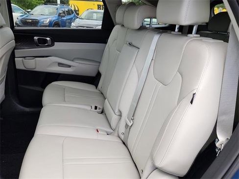 New 2025 Kia Sorento S w/ Panoramic Sunroof Package image 15