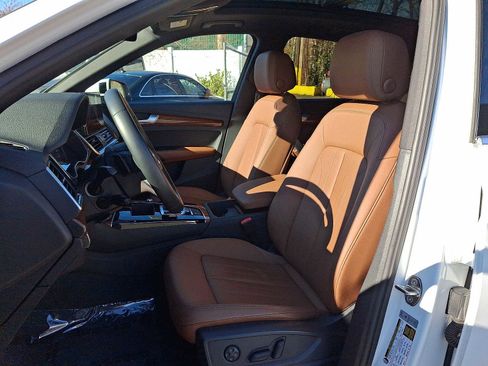 Certified 2023 Audi Q5 2.0T Premium w/ Convenience Package image 11