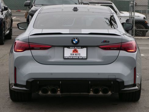 Used 2025 BMW M4 Competition w/ Executive Package image 6