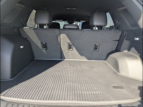 New 2027 GMC Terrain AT4 w/ LPO, Floor Liner Package AWD/4WD image 15