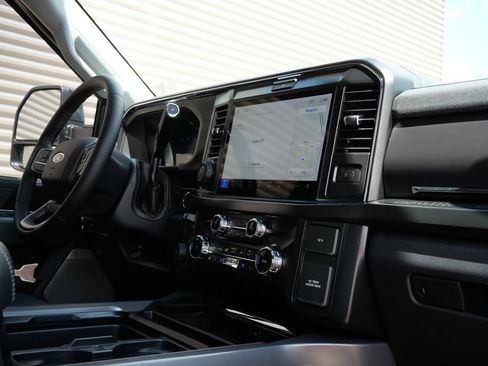 New 2026 Ford F250 Lariat w/ Black Appearance Package AWD/4WD image 20