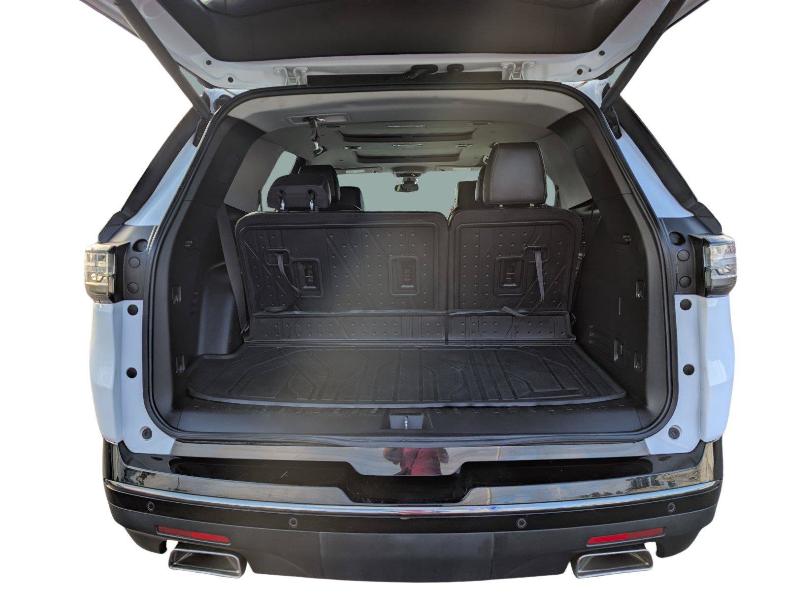 Used 2021 Chevrolet Traverse Premier w/ Redline Edition FWD image 6