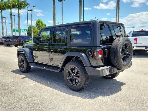 Used 2023 Jeep Wrangler Unlimited Sport AWD/4WD image 8
