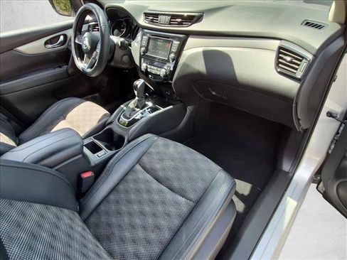 Used 2020 Nissan Rogue Sport SV w/ Technology Package FWD image 21