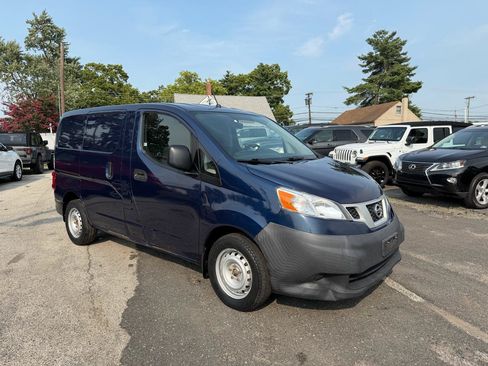 Used 2014 Nissan NV200 S w/ Cruise Control Package FWD image 3
