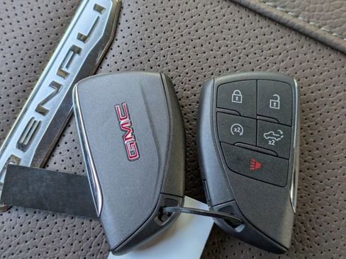 New 2026 GMC Sierra 3500 Denali w/ Denali Reserve Package image 32