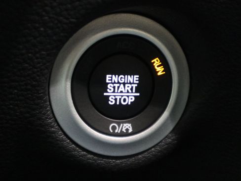 New 2026 Chrysler Pacifica Select image 33