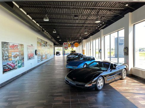 Used 1989 Chevrolet Corvette Convertible RWD image 55