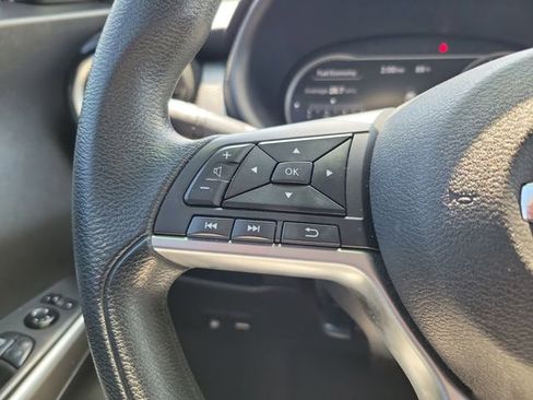 Used 2020 Nissan Kicks SV FWD image 20