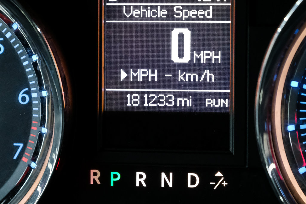 Used 2015 Chrysler Town & Country Touring w/ Driver Convenience Group FWD image 20
