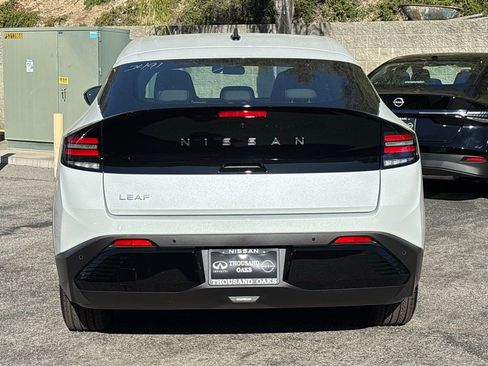 New 2026 Nissan Leaf SV+ image 4