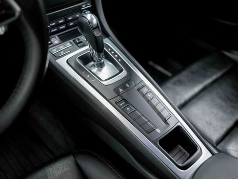 Used 2018 Porsche 718 Cayman RWD image 50