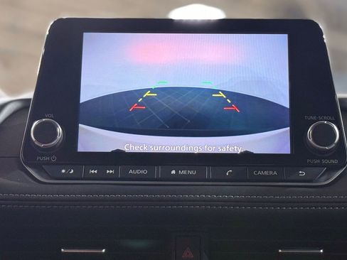 Used 2023 Nissan Rogue SV w/ SV Premium B Package image 78