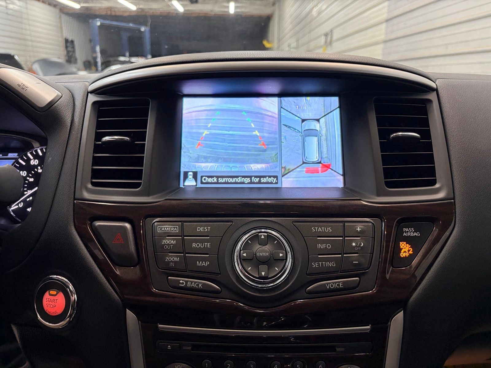 Used 2014 Nissan Pathfinder Platinum w/ Platinum Premium Package AWD/4WD image 19