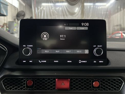 Used 2023 Acura Integra image 18