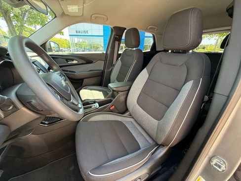 Used 2023 Chevrolet TrailBlazer LT FWD image 21