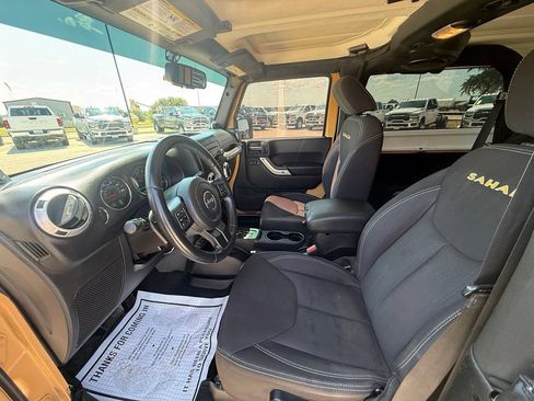 Used 2014 Jeep Wrangler Sahara w/ Connectivity Group AWD/4WD image 12