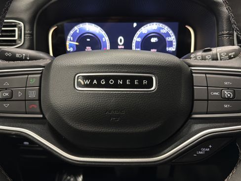 Used 2024 Jeep Wagoneer 4WD w/ Premium Group I image 16