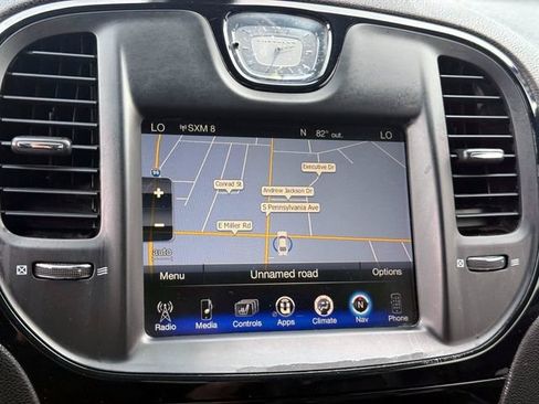 Used 2018 Chrysler 300 S w/ 300S Premium Group AWD/4WD image 28