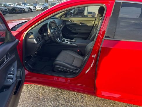 Used 2020 Honda Accord Sport image 9