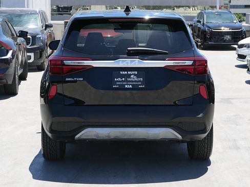Used 2023 Kia Seltos LX AWD/4WD image 5
