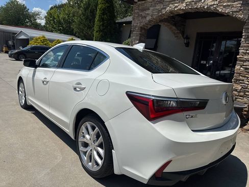 Used 2019 Acura ILX FWD image 3