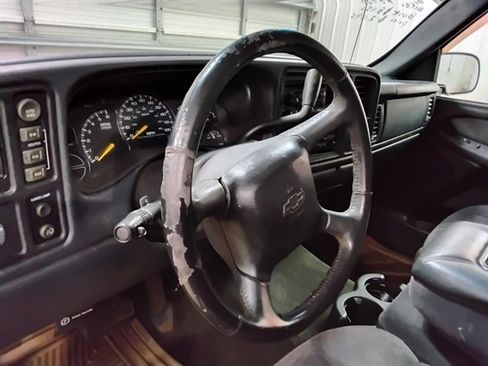 Used 2001 Chevrolet Silverado 1500 LS w/ Off-Road Chassis Pkg AWD/4WD image 11