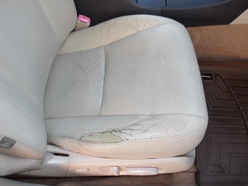 Used 2011 Lexus ES 350 image 21