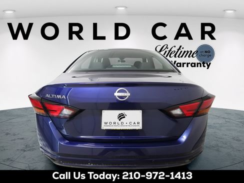 Used 2024 Nissan Altima 2.5 S FWD image 7