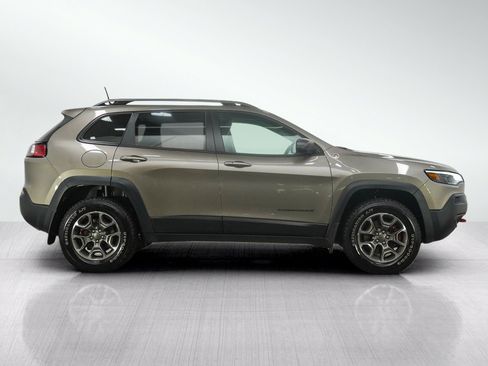 Used 2020 Jeep Cherokee Trailhawk w/ Comfort/Convenience Group AWD/4WD image 6