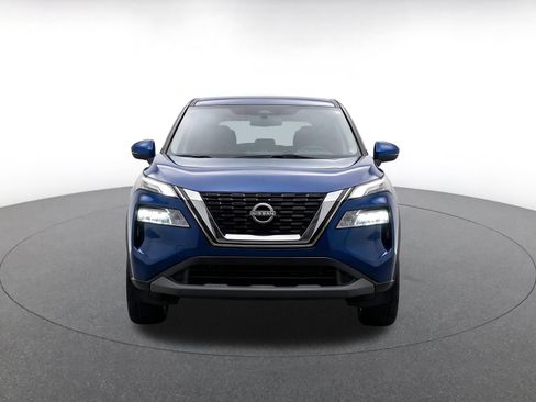 Used 2025 Nissan Rogue SV FWD image 3