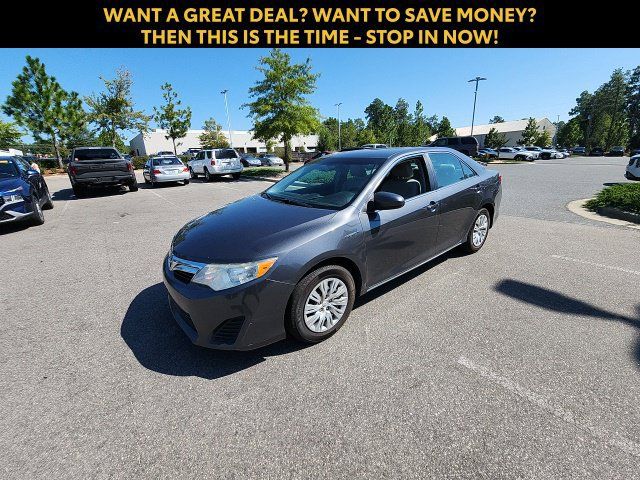 Used 2012 Toyota Camry LE FWD image 5