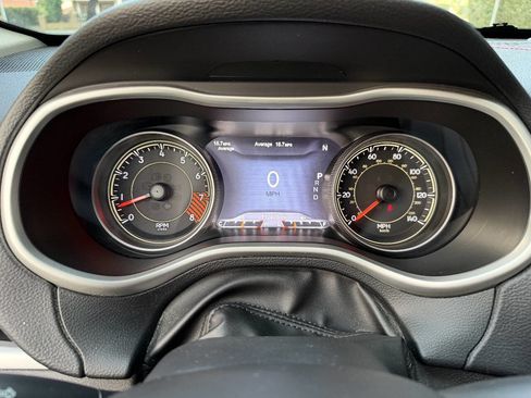 Used 2015 Jeep Cherokee Trailhawk w/ Comfort/Convenience Group image 29