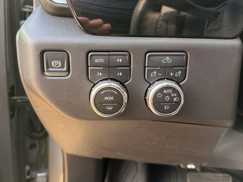 Used 2025 GMC Sierra 1500 Elevation image 28