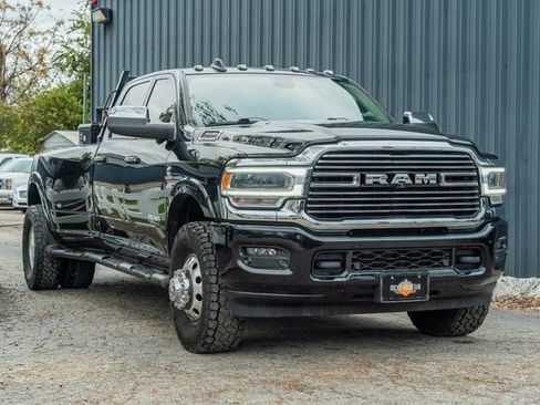 Used 2021 RAM 3500 Laramie image 8